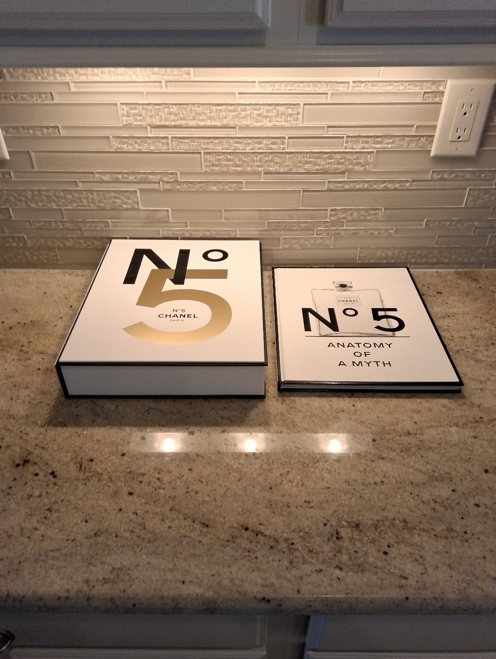 Chanel No5 Presentation Box With Book